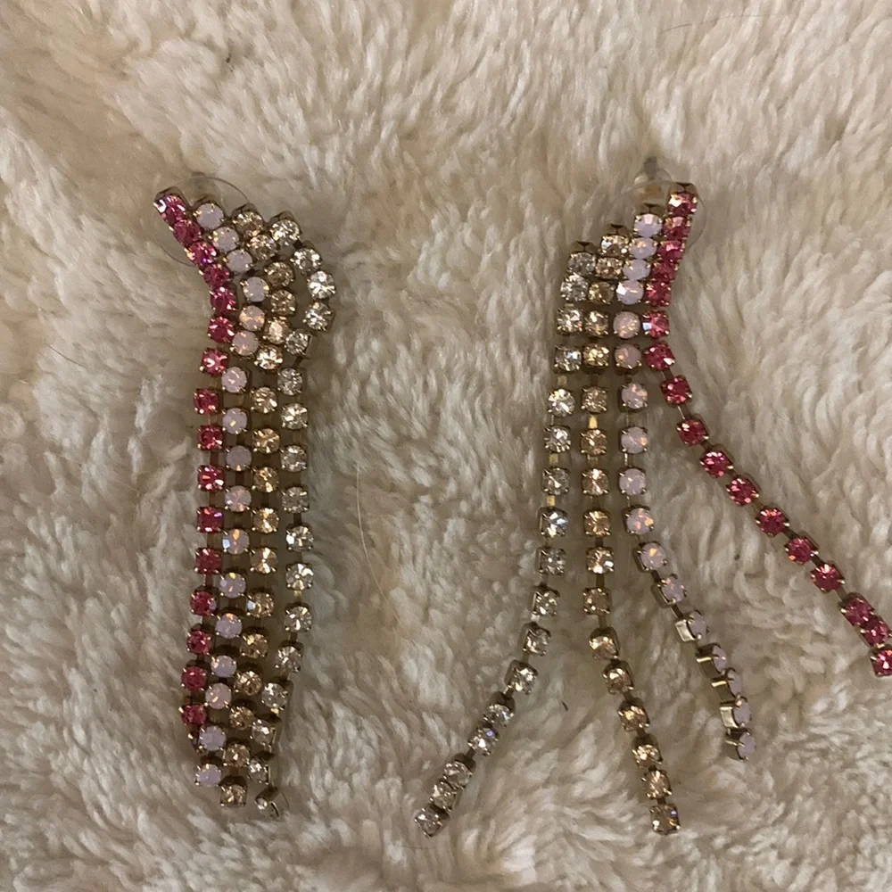 Multi-color dangling earrings